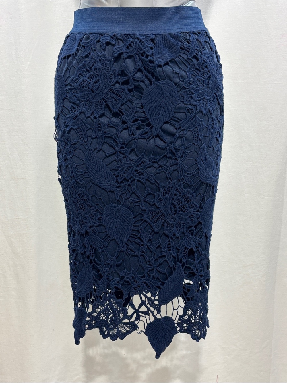 Forever 21 Navy Blue Crochet Lace Pencil Skirt with Scalloped Hem 218 party chic